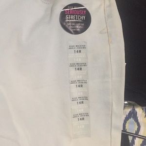 High waisted Aeropostale Light Wash Jeggings